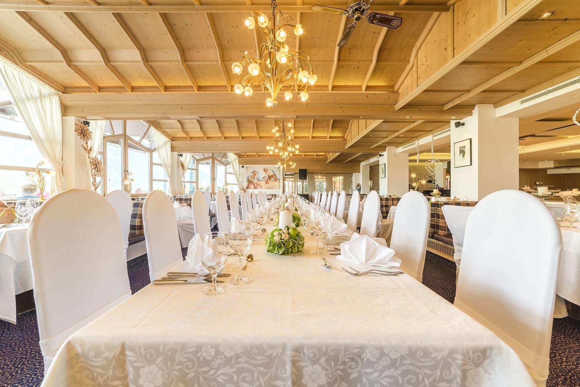 Wohlfuehlhotel Schiestl Fügen Exterior foto